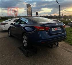 نيسان ألتيما